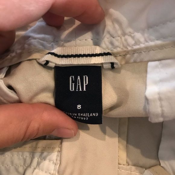 🍁50% Off Sale 🍁 Gap Shorts - Picture 4 of 4